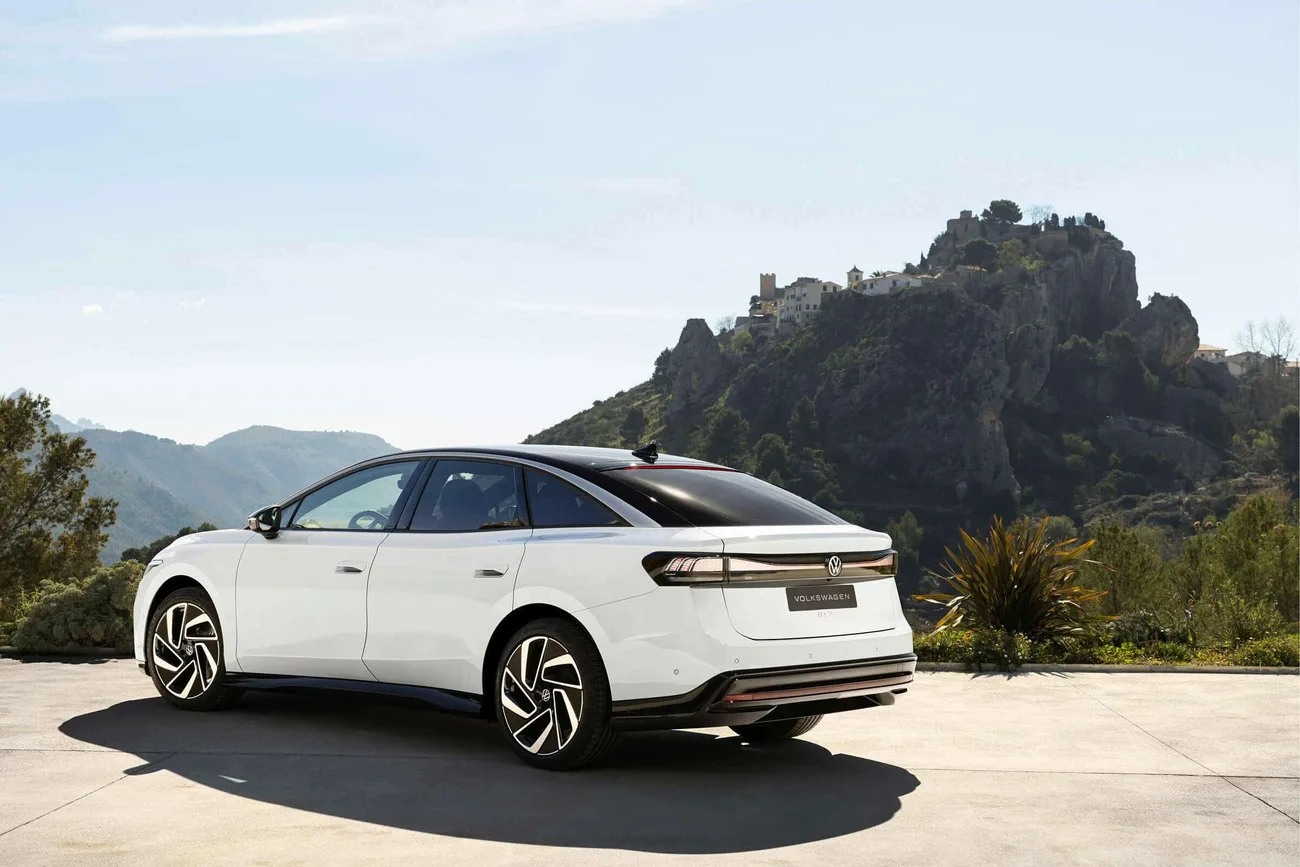 Volkswagen ve Rivian’ın 5,8 milyar dolarlık elektrikli araç teknoloji ortaklığı resmen başladı