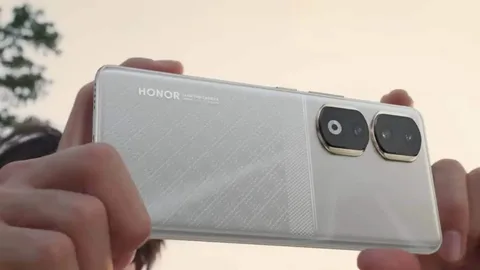 Honor 100 Pro kasım ayında resmiyet kazanabilir