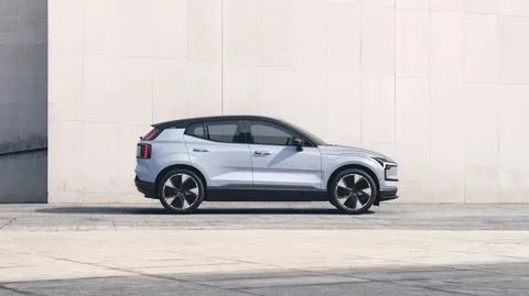 Volvo’dan elektrikli ve kompakt yeni SUV: EX30