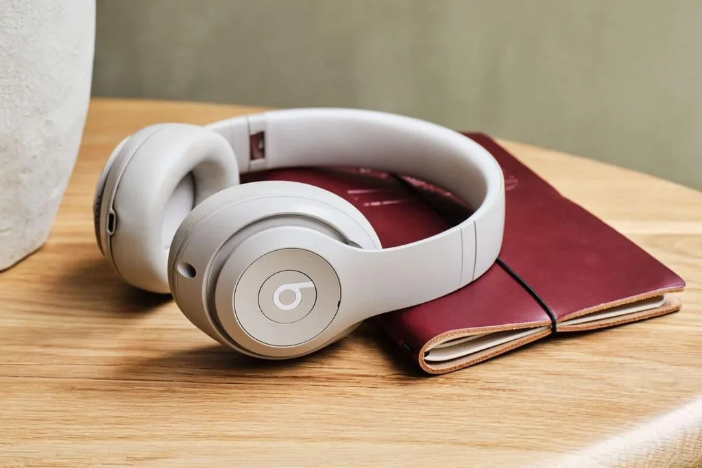 Beats’ten yeni amiral gemisi kulaklık: Studio Pro
