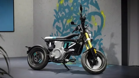 BMW’nin CE 02 elektrikli scooter’ı şehir içi ulaşıma odaklanıyor