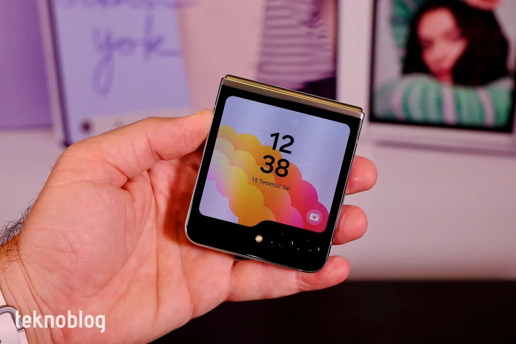 Samsung Galaxy Z Flip 6’da pil kapasitesini artıracak