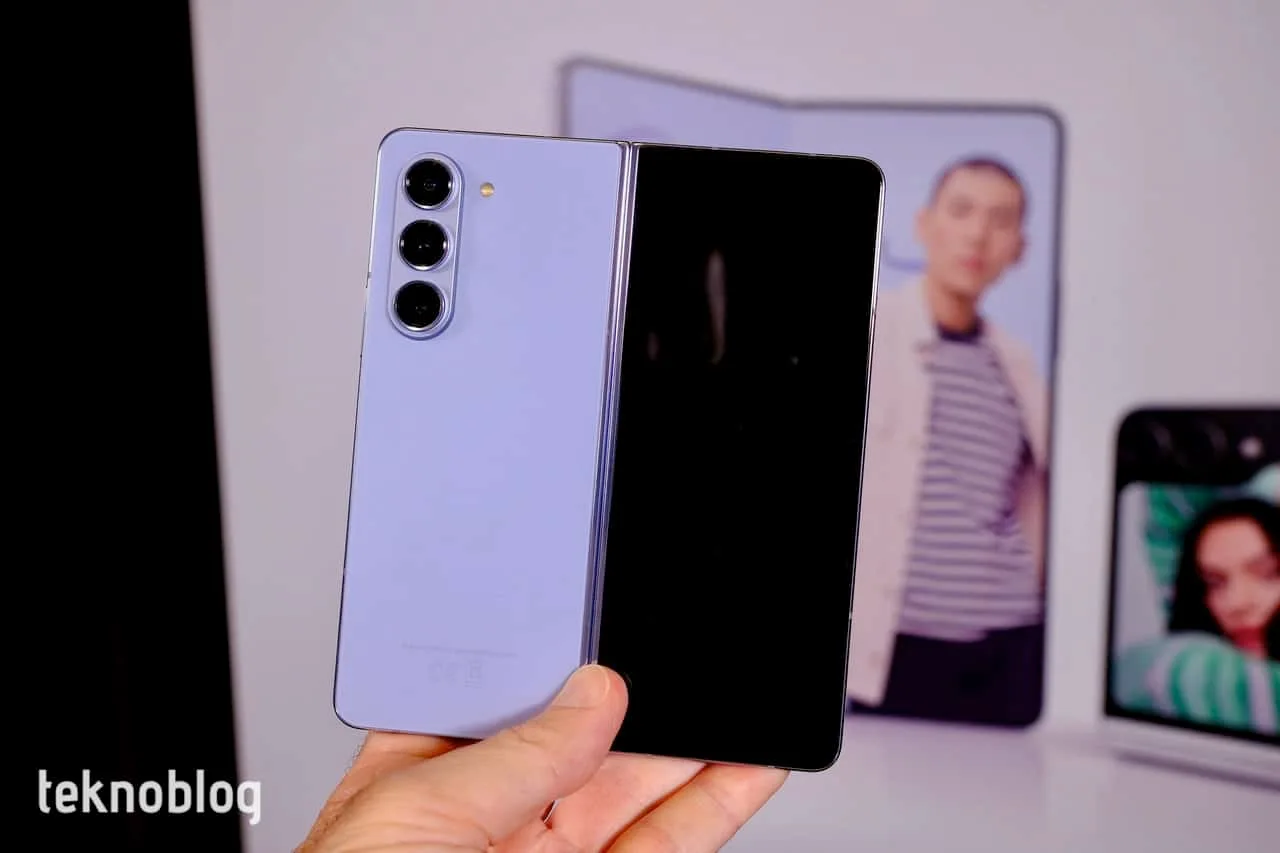 Samsung Galaxy Z Fold 5 Thom Browne versiyonunu yakında tanıtacak