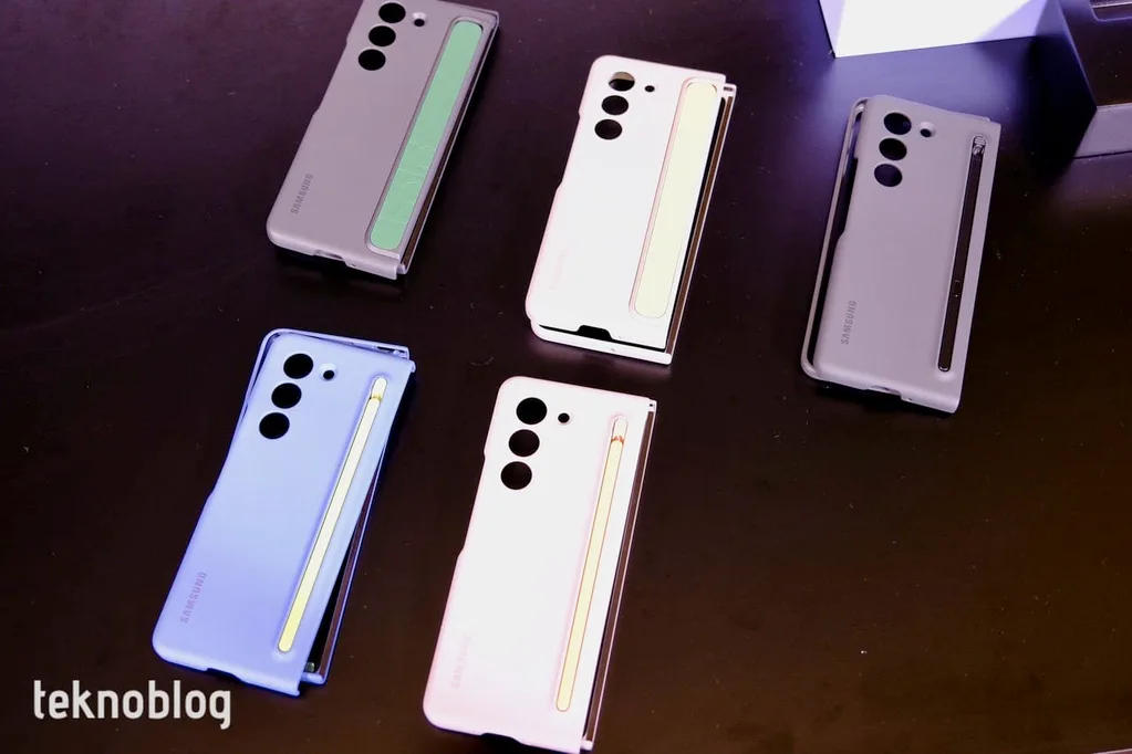 Samsung’un yeni katlanabilir telefonlarının renk seçenekleri ortaya çıktı
