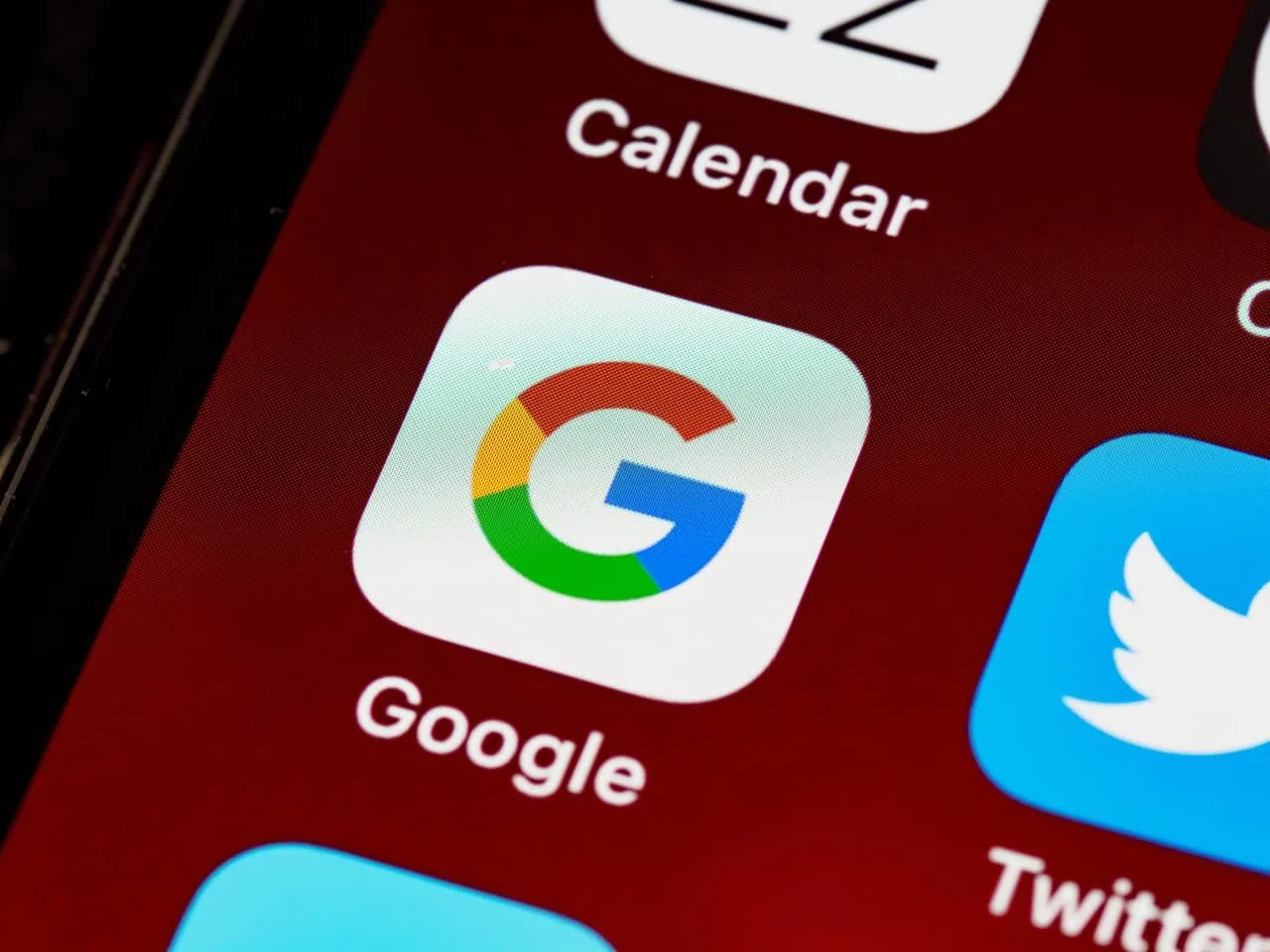 Google’ın yapay zekâ ile arama deneyimi video ve bağlantıları daha iyi kullanacak