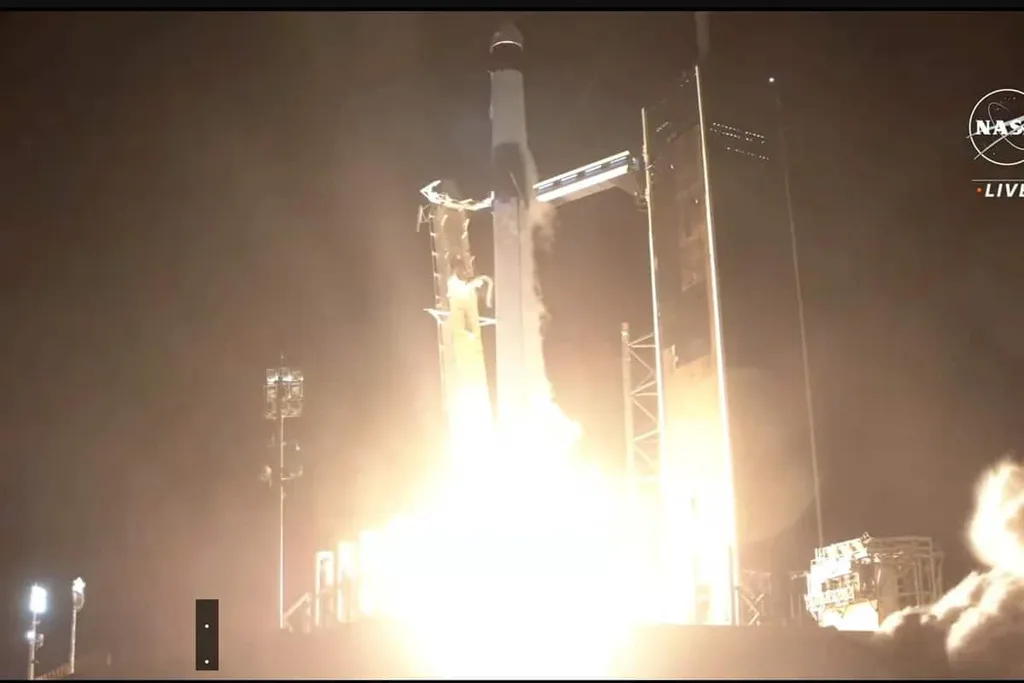 SpaceX Falcon 9 füzesi uzaya dört astronot taşıdı: İşte Crew-7 görevinin detayları