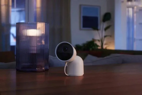 Philips Hue Secure güvenlik kameralarıyla evleri korumaya alıyor