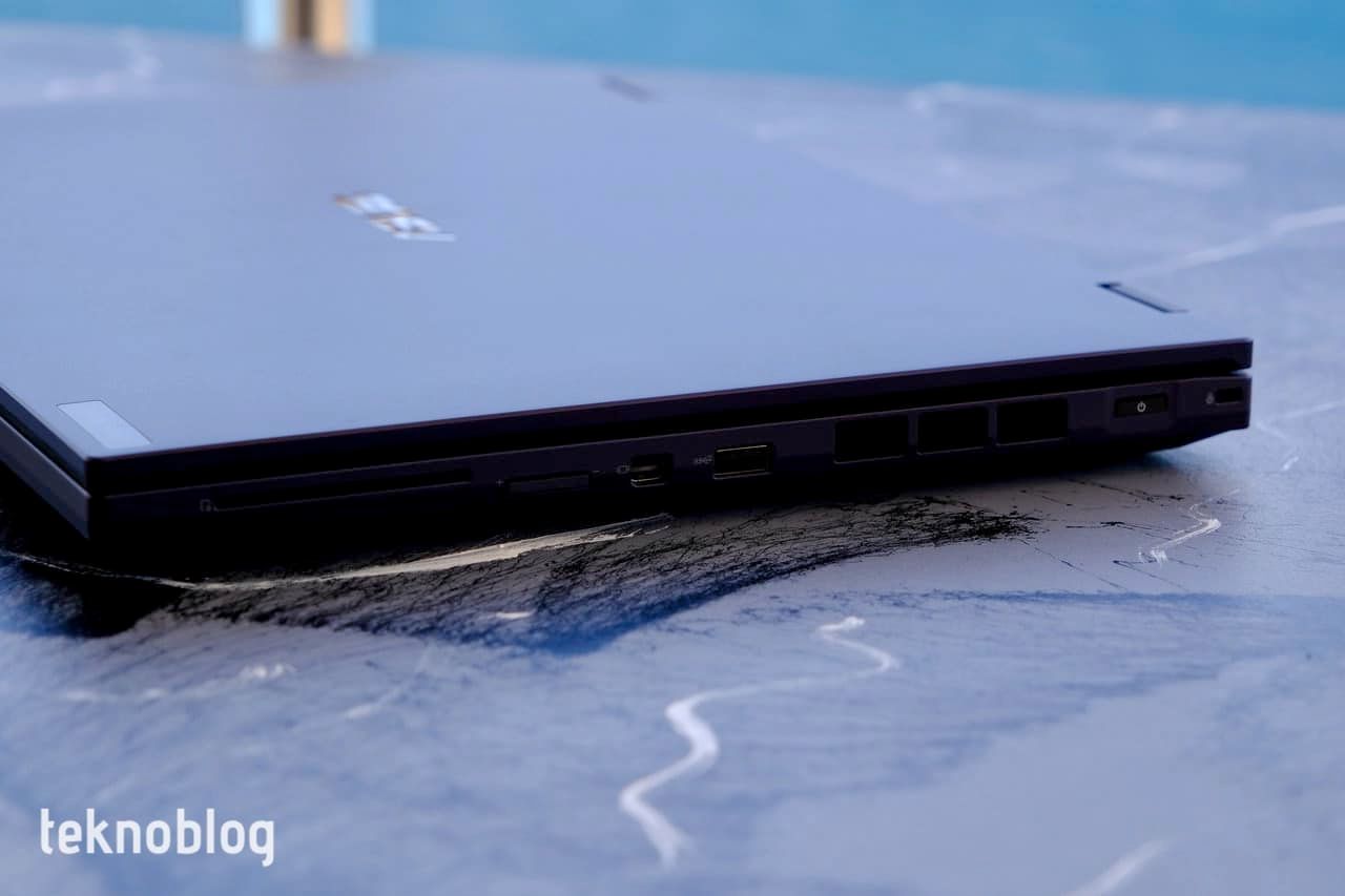 Asus ExpertBook B6 Flip B6602F İncelemesi