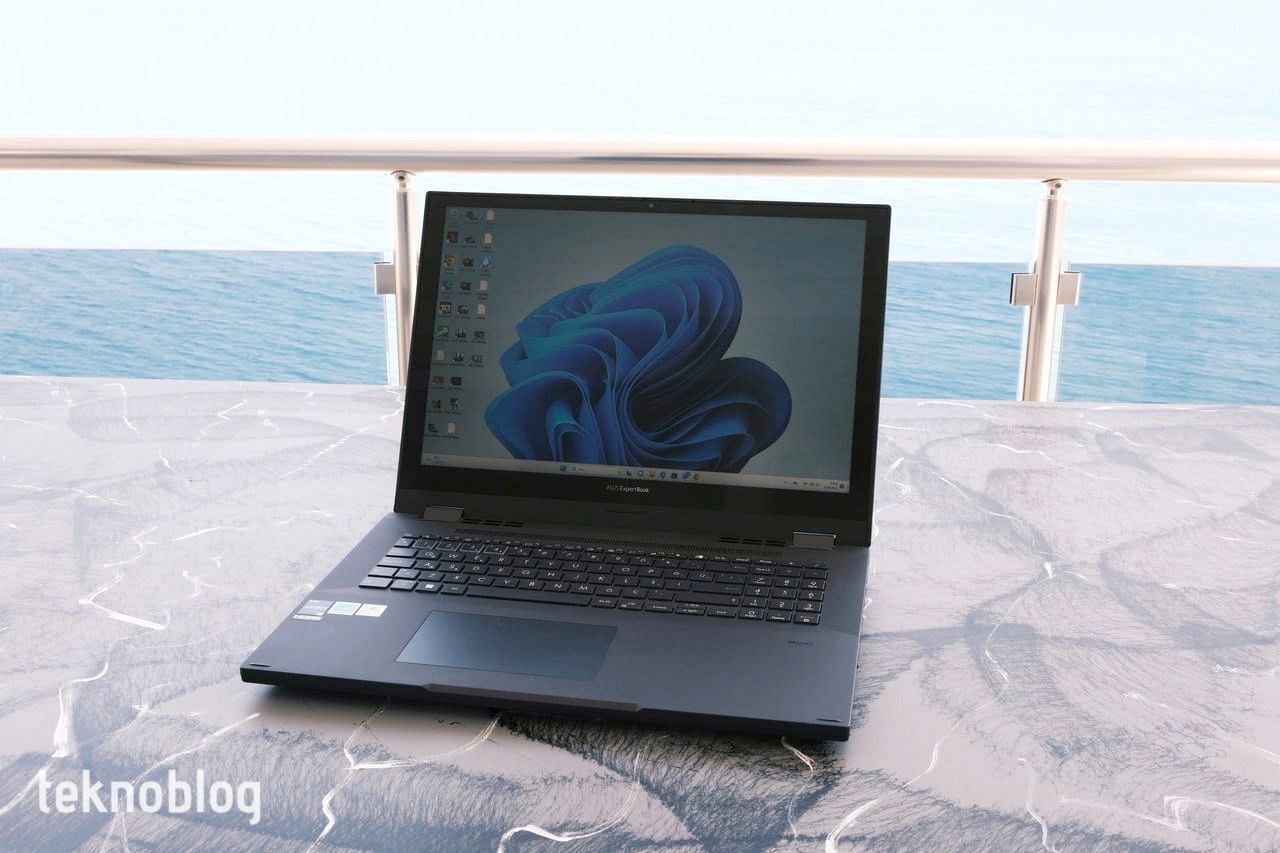 Asus ExpertBook B6 Flip B6602F İncelemesi