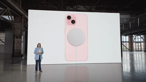 iPhone 15 ve 15 Pro, Qi2 ile kablosuz şarj desteğinde yeni bir dönemi başlatıyor