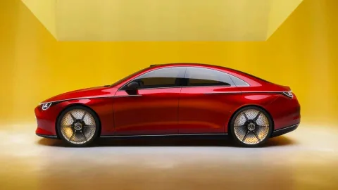 Mercedes’ten yeni elektrikli otomobil: Concept CLA Class tanıtıldı