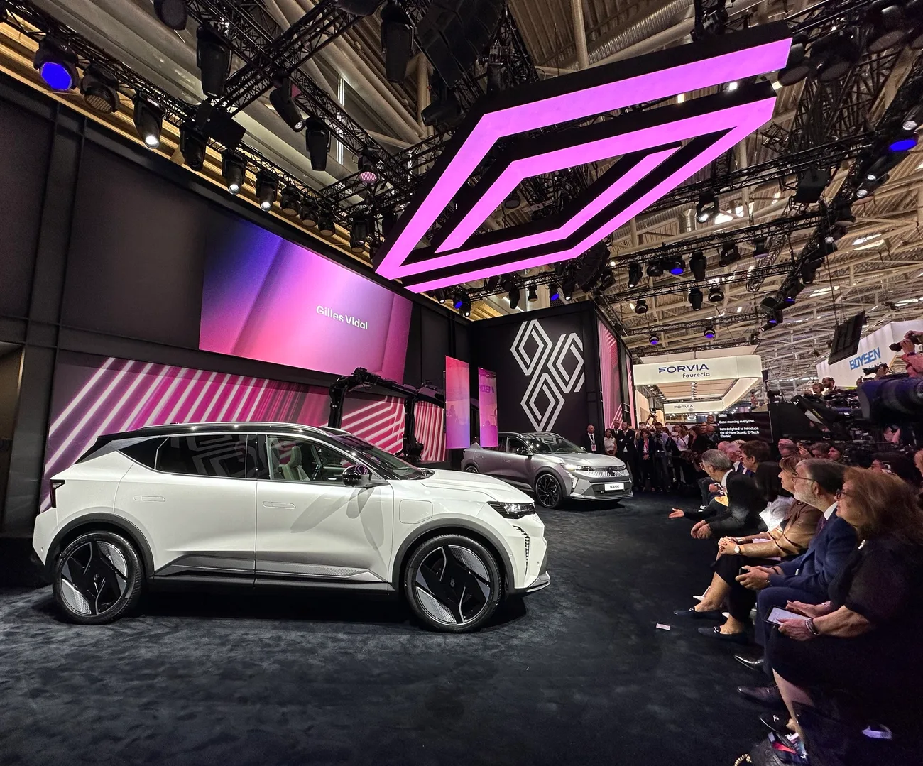 Renault elektrikli otomobil filosunu üç yeni modelle genişletiyor