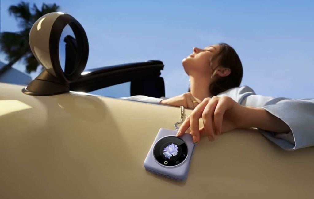 tecno phantom v flip