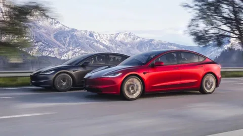 Tesla Model 3 yenilendi: Daha modern ve sofistike kabin, daha uzun menzil