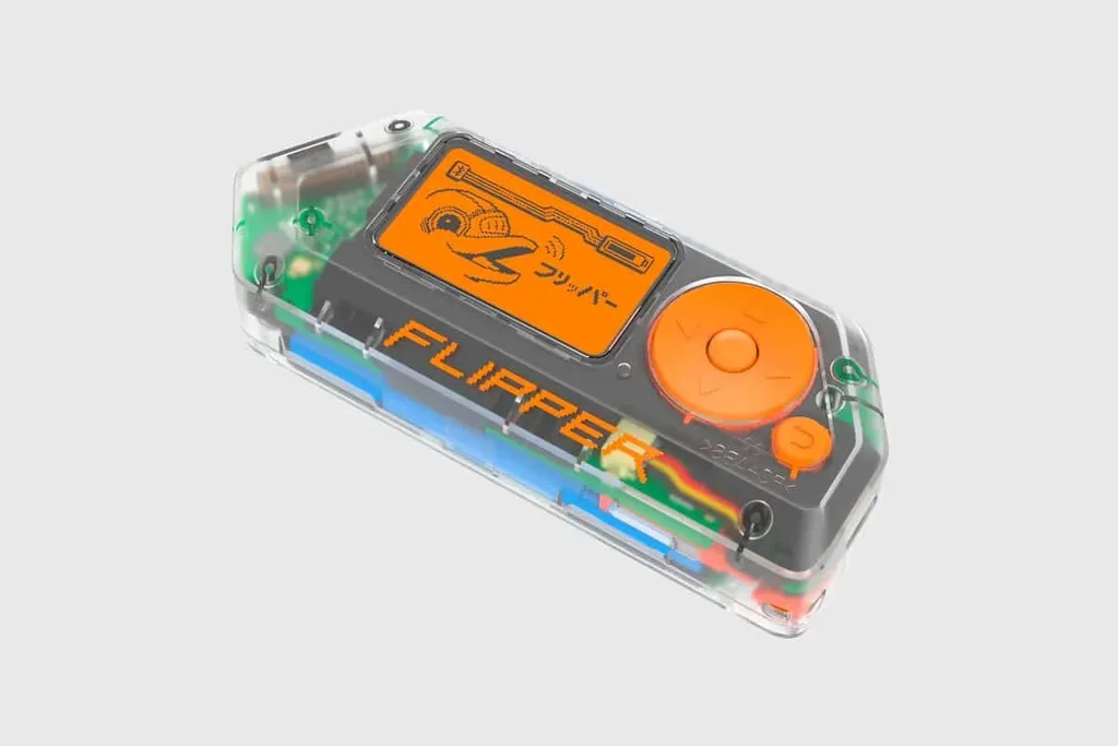 Flipper Zero’nun şeffaf sürümü yurt dışında piyasaya sürüldü