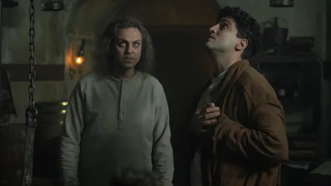Netflix merakla beklenen dizisi Yaratılan’dan yeni görüntüler paylaştı