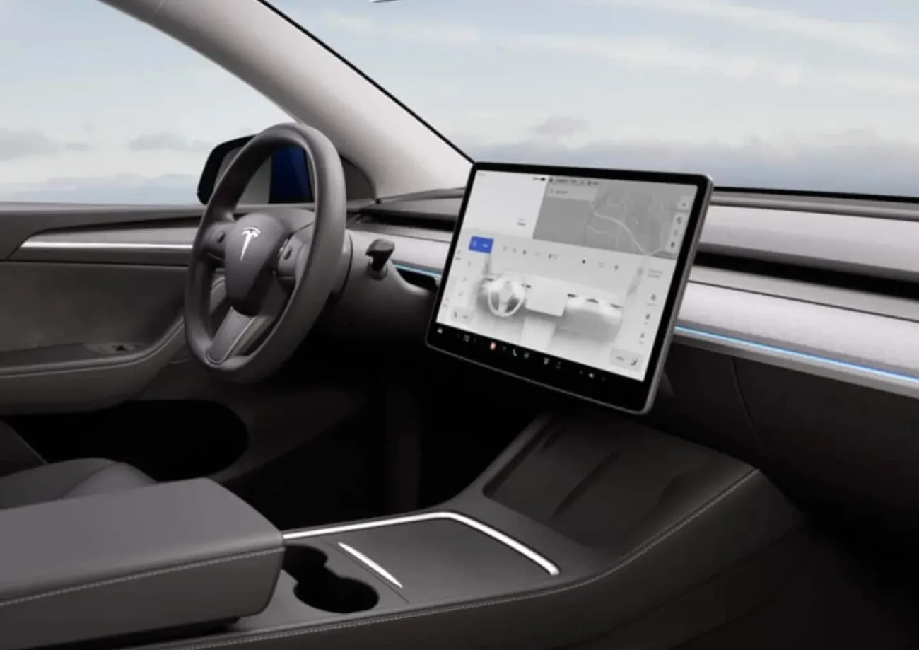 Tesla koltuk ısıtma gibi bazı özellikleri abonelik hizmeti kapsamında sunma fikrini değerlendiriyor