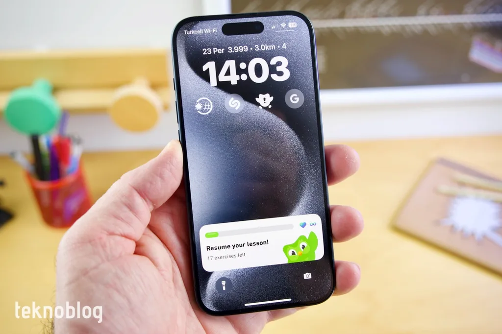 iPhone 15 Pro, iOS 18.4 güncellemesi ile Görsel Zekâ özelliğine kavuşuyor