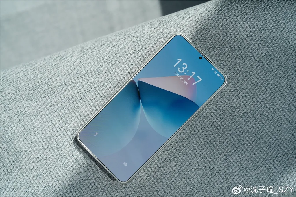Meizu yeni amiral gemisi Meizu 21’in ekran ve pil özelliklerini tanıtımdan önce paylaştı