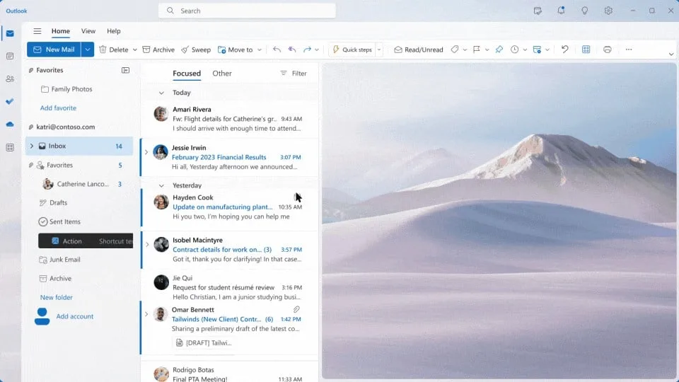 Microsoft 365 Copilot yapay zekâ asistanını kurumsal müşterileriyle buluşturmaya başladı
