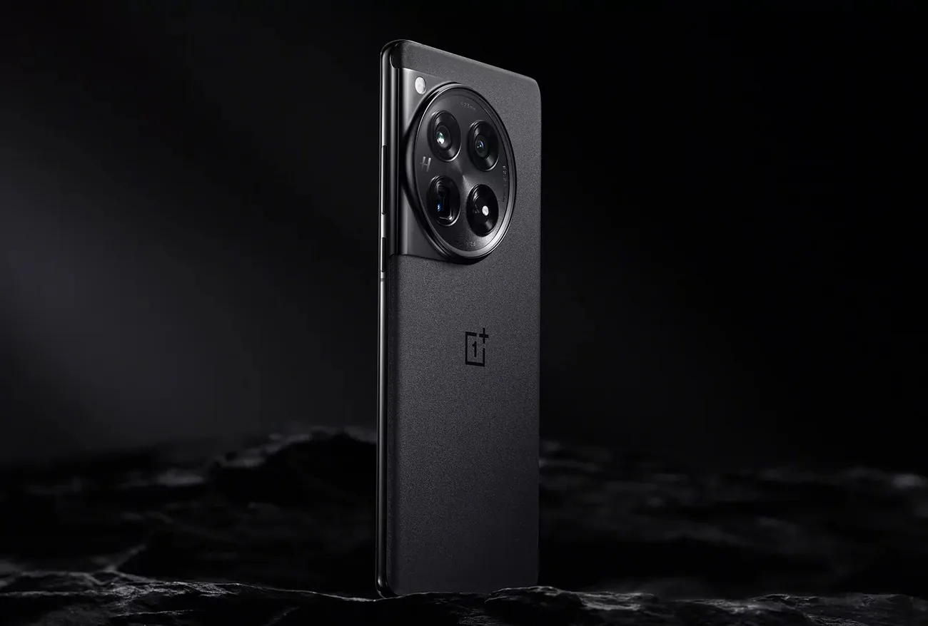 OnePlus 12 ile kablosuz şarj desteği geri dönecek