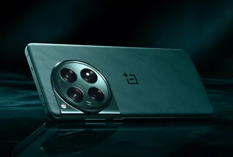 OnePlus 12’nin tasarımı resmi video ve fotoğraflarla doğrulandı