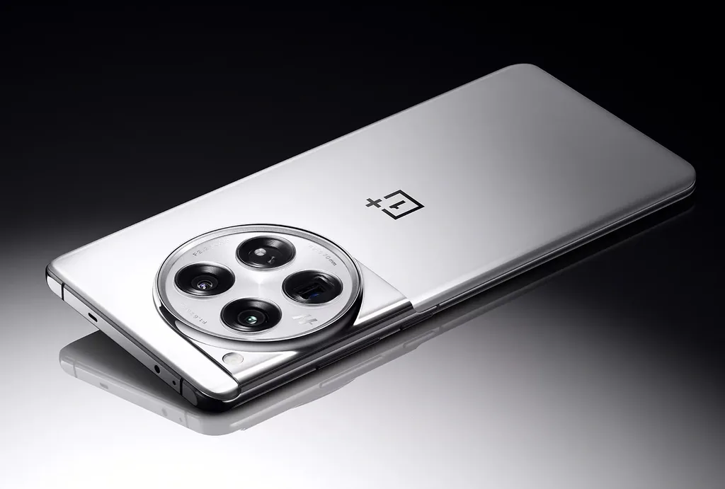 OnePlus 12’nin küresel tanıtım tarihi konusunda ipucu geldi