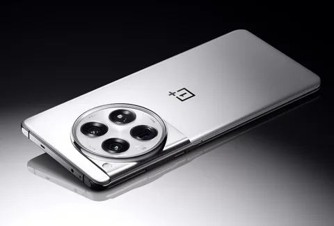OnePlus 12’nin küresel tanıtım tarihi konusunda ipucu geldi