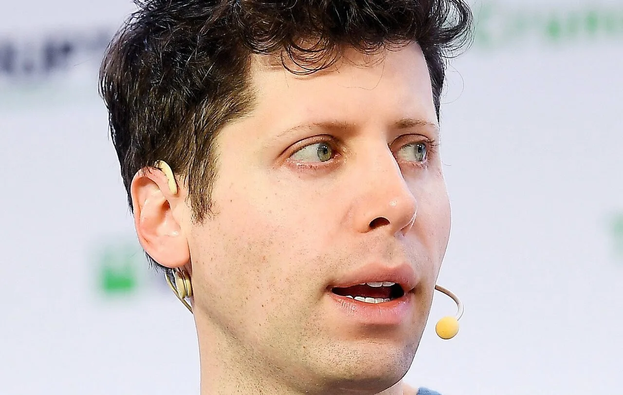 Microsoft, eski OpenAI CEO’su Sam Altman’ı bünyesine katıyor
