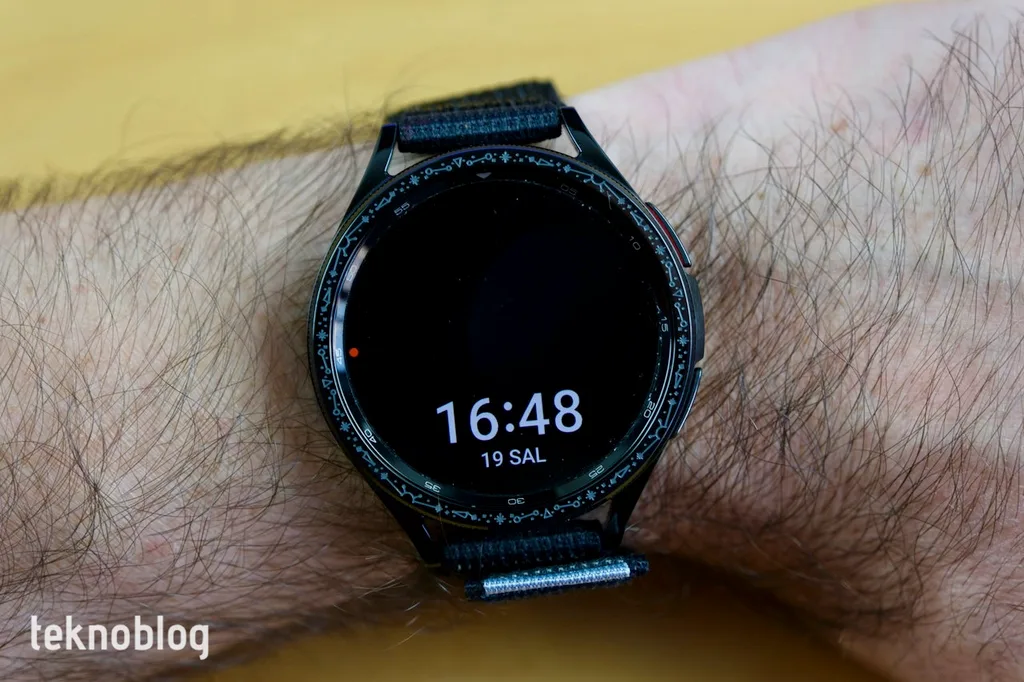 Samsung Galaxy Watch serisi akıllı saatlere sağlık verilerini aile üyeleriyle paylaşma özelliği geliyor
