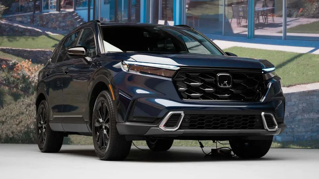 Honda’nın hibrit teknoloji harikası yeni CR-V e:HEV Türkiye pazarında