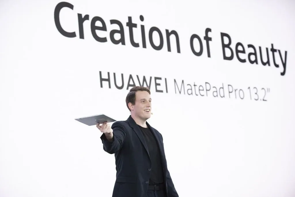 Huawei, yeni akıllı ofis ve ses ürünlerini Dubai’de tanıttı