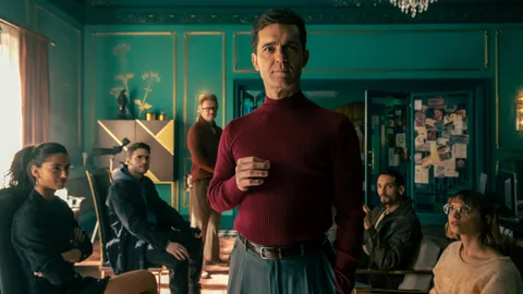 Netflix Aralık 2023 takvimi: Kuş Uçuşu, The Crown ve Berlin gösterime giriyor
