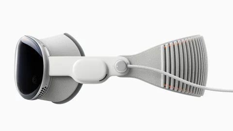 Apple Vision Pro, ön satışa sunulduğu ilk hafta sonunda beklenenden fazla talep gördü