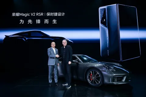 Honor Magic 6 RSR Porsche Design mart ayında tanıtılacak