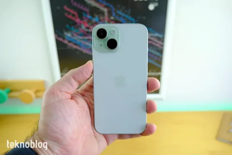 256 GB kapasiteli ve yeşil renkli iPhone 15, Amazon’da 5.500 TL’yi aşan fiyat avantajıyla
