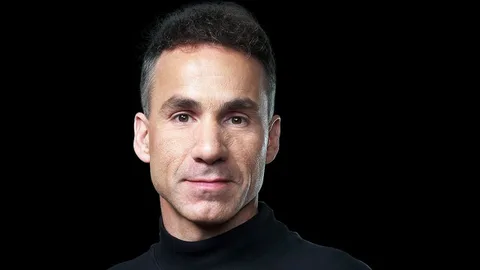 Apple’da bir dönemin sonu: Dan Riccio emekli oluyor