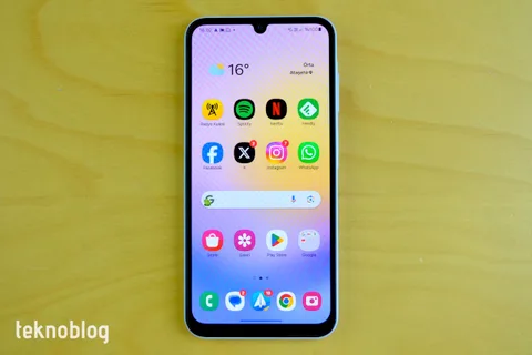 Samsung’dan Galaxy A25 kullanıcılarına One UI 9 sinyali