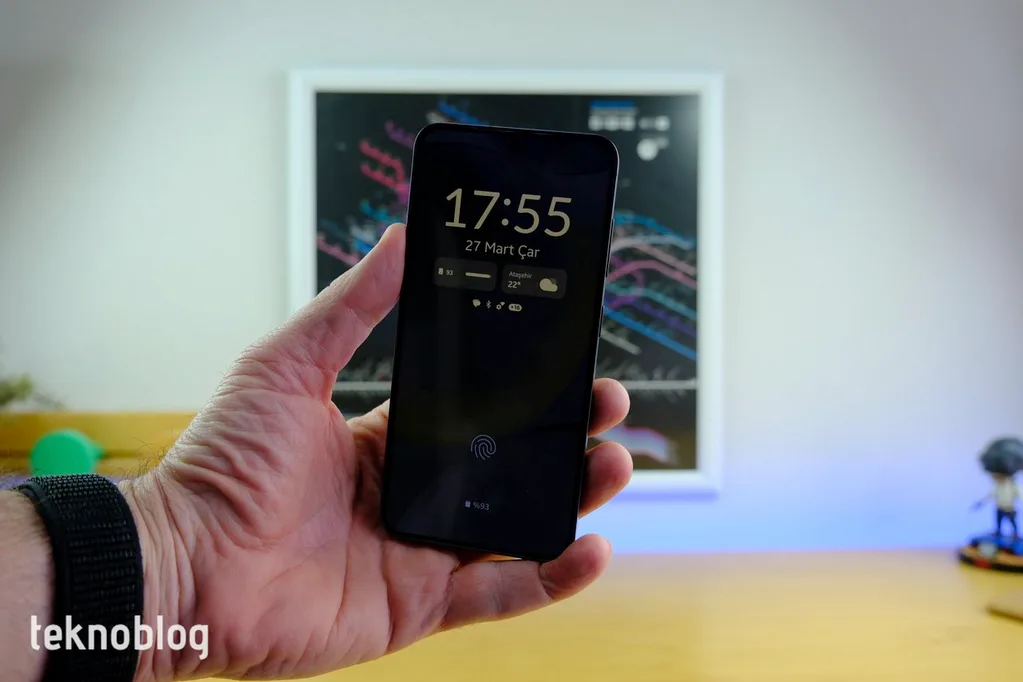 Samsung, One UI 6.1 ile OLED ekran koruma özelliğini geri getiriyor