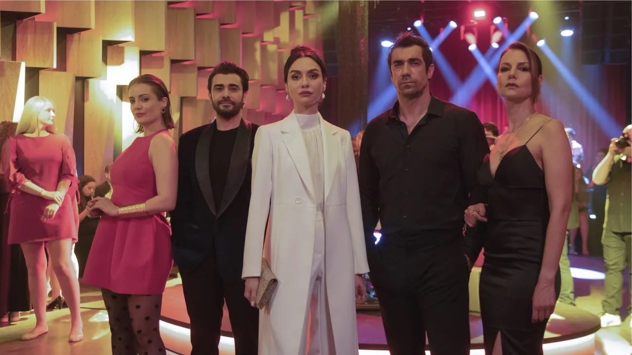 Netflix Kuş Uçuşu’nun final sezonundan yeni bir fragman paylaştı