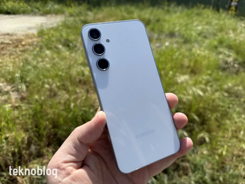 A101 26 Aralık 2024 ürünleri elektronik ürünleri içinde Galaxy A55 dikkat çekiyor