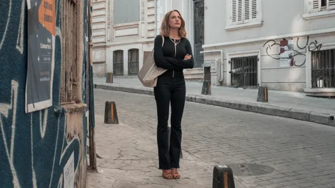 Netflix’in yeni dizisi Kimler Geldi Kimler Geçti’nin yayın tarihi açıklandı, diziden ilk fragman paylaşıldı