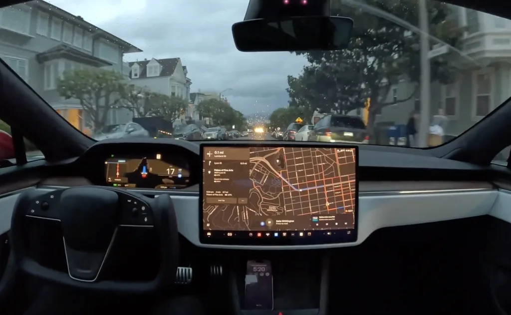 Tesla’nın otonom sürüş sistemi Çin’de aktif hale geldi