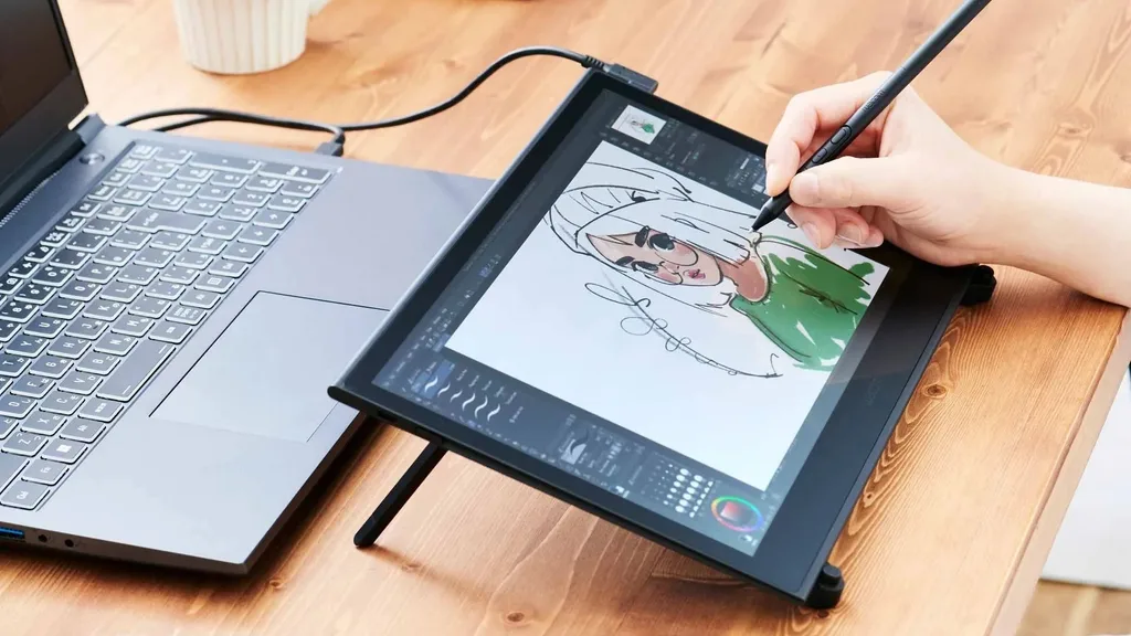 Wacom’un yeni çizim tableti Samsung OLED ekran kullanıyor