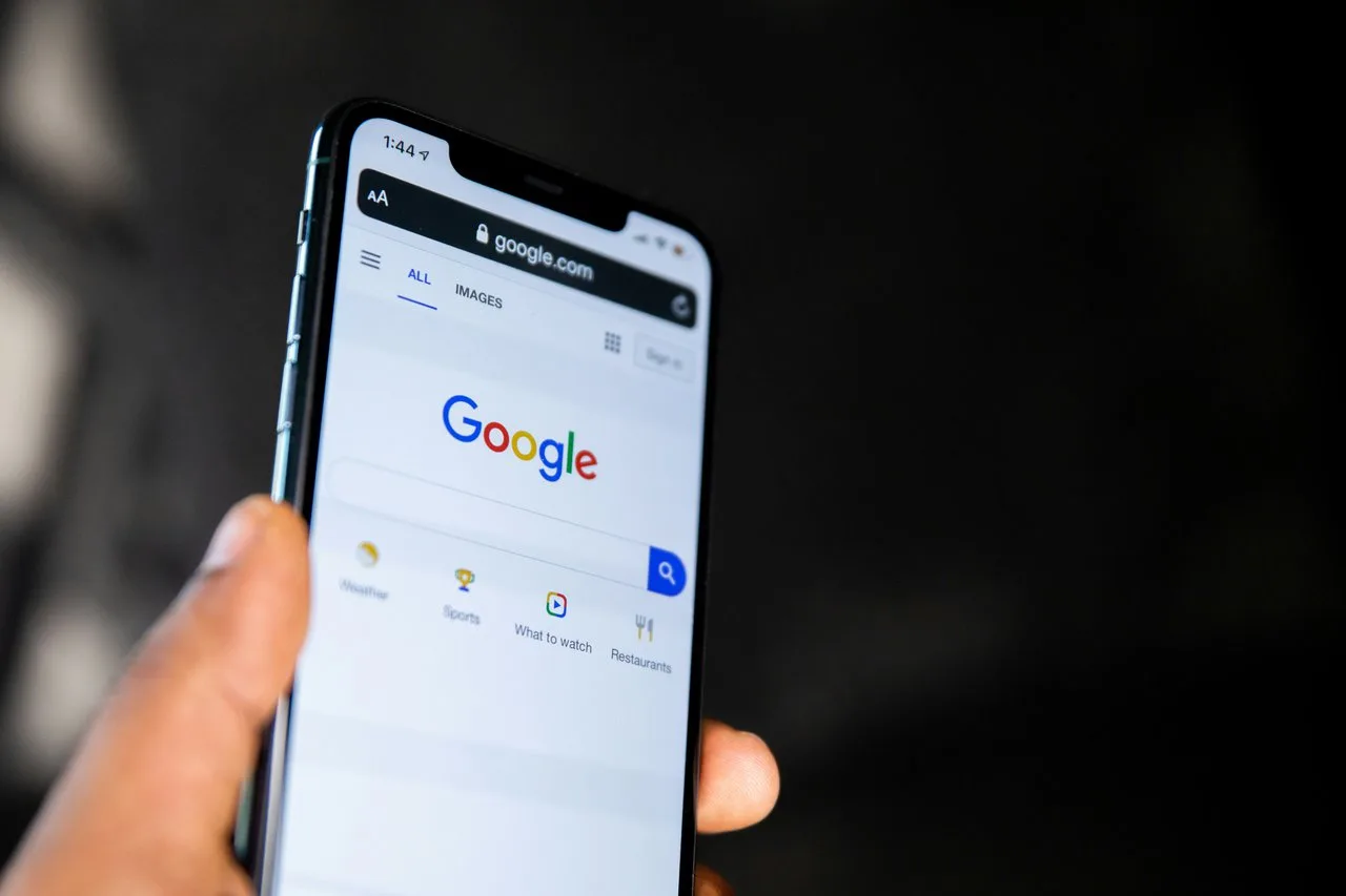 Google Şifre Yöneticisi ile aile grubunda şifre paylaşımı başladı