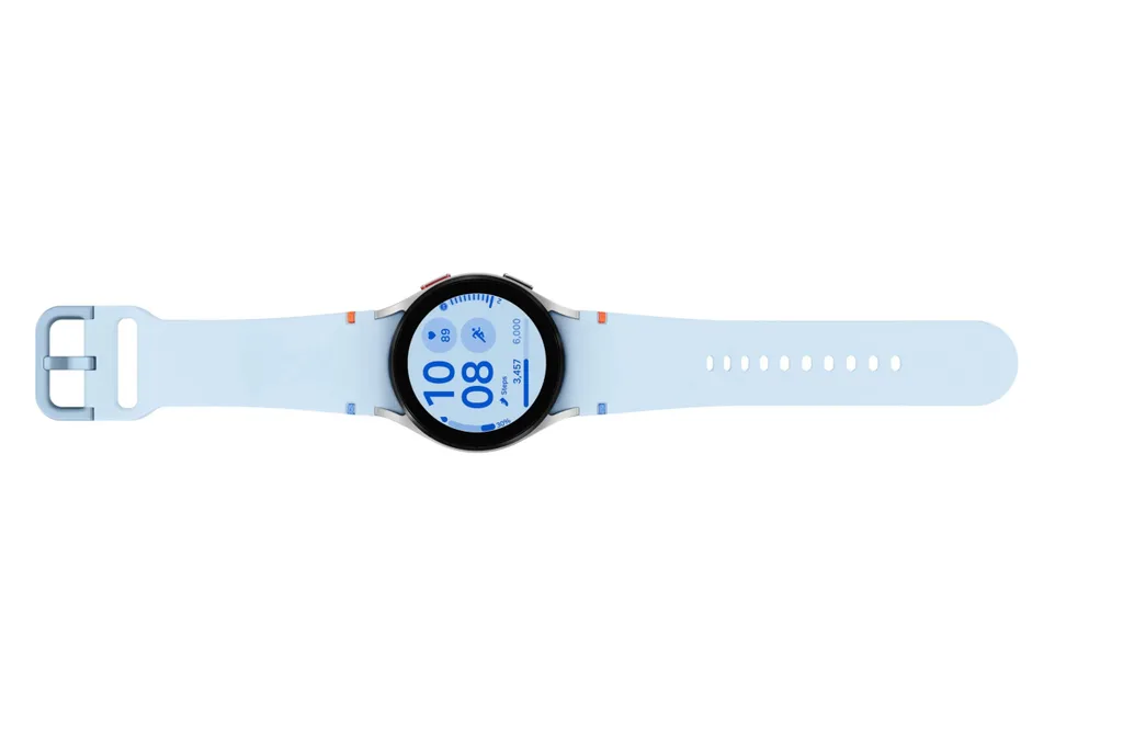 Samsung’dan yeni giriş seviyesi akıllı saat: Galaxy Watch FE