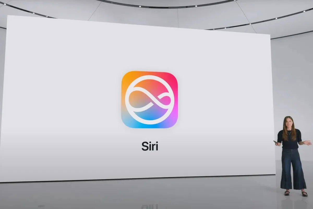 Apple Siri planını değiştiriyor, iOS 26.4’ü pas geçiyor