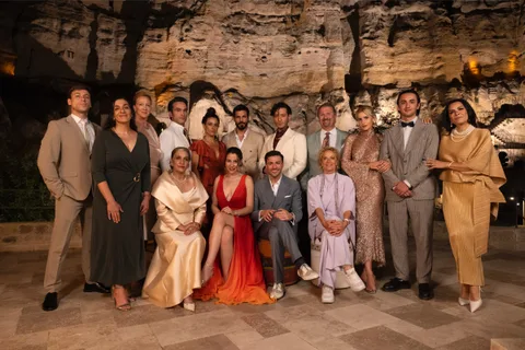 Netflix’in yeni romantik komedi filmi She Said Yes’in Türkiye’deki çekimleri başladı