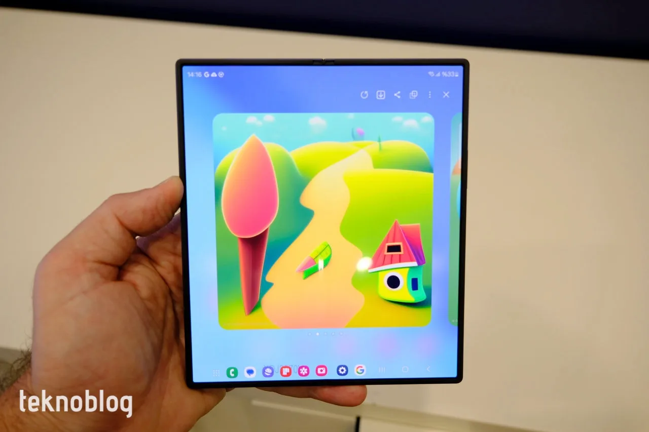 Samsung’un üçe katlanan Galaxy G Fold modeli hakkındaki söylentiler artıyor
