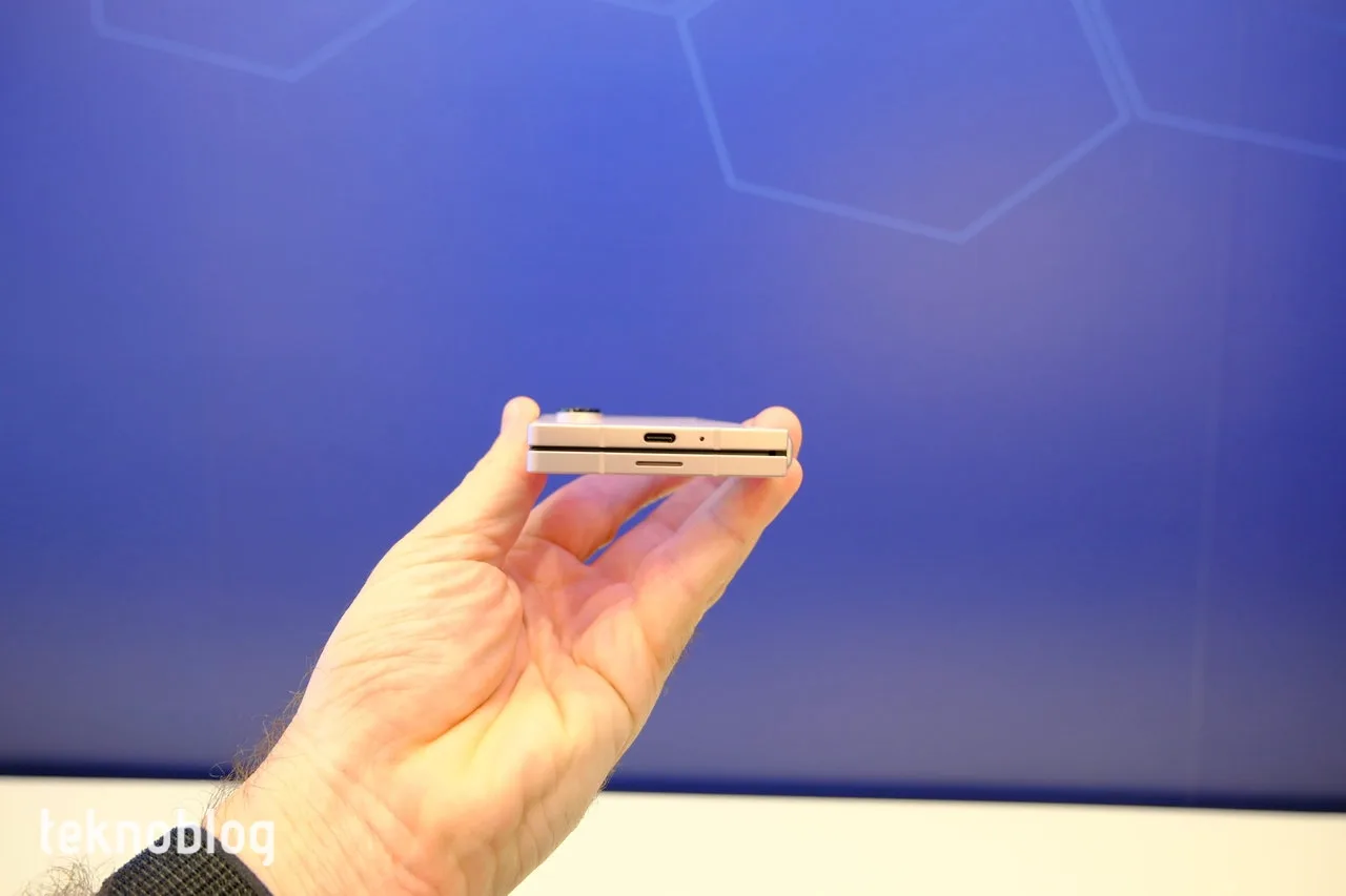 Samsung’un yeni katlanabilir telefonu Galaxy Z Fold Special Edition adıyla çıkacak